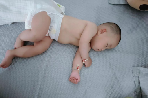 延安孕妇肚脐周围发青